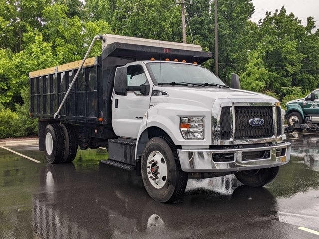2022 Ford F-750SD