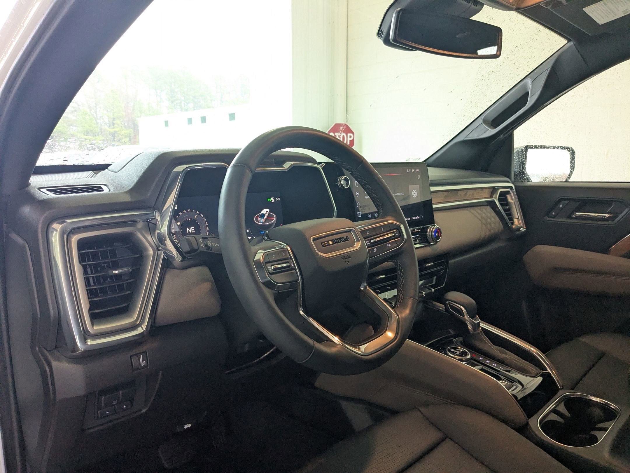 2024 GMC Canyon Denali