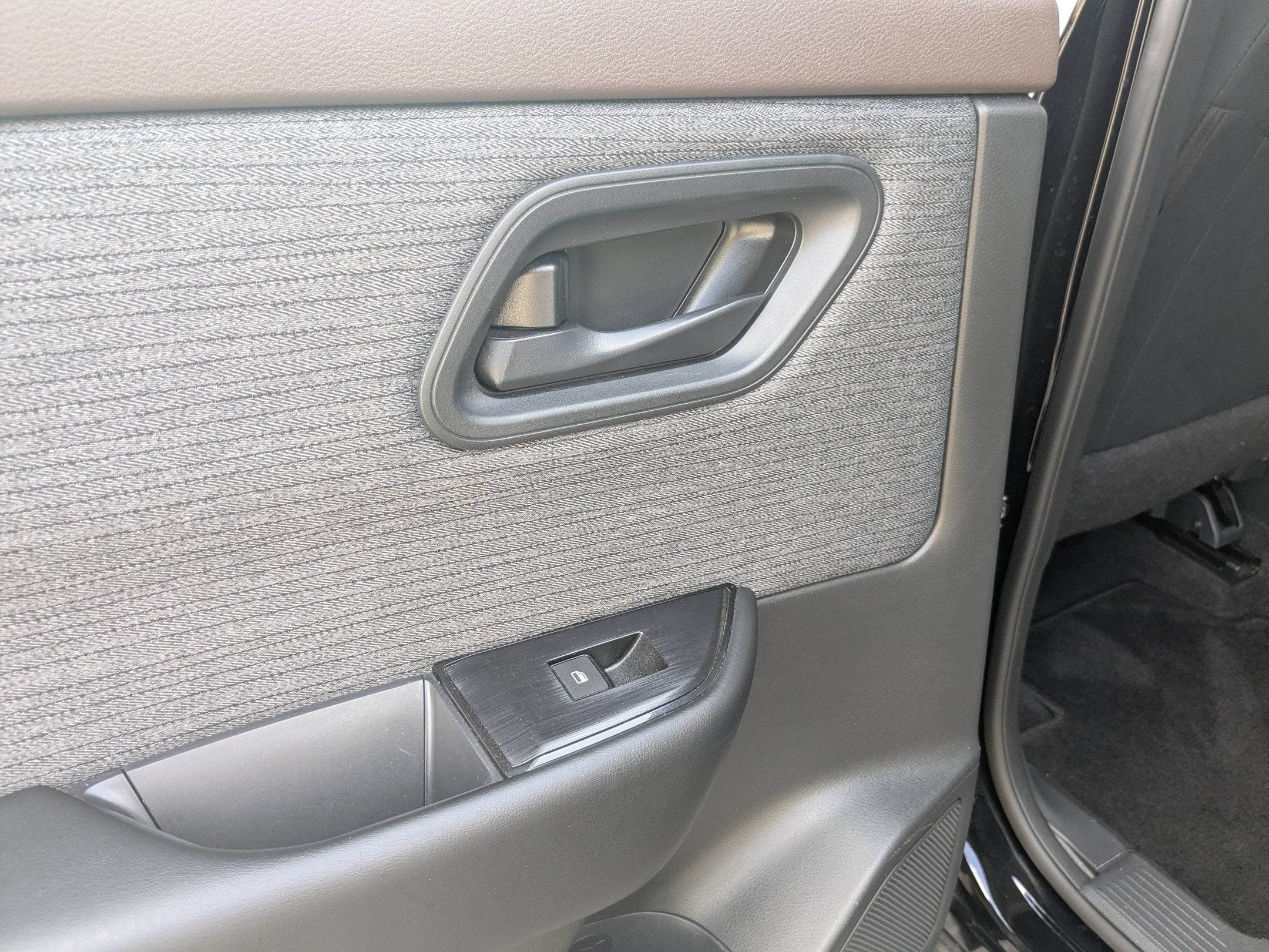 2023 Nissan Rogue S FWD