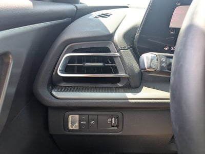 2025 Chevrolet Traverse FWD LT
