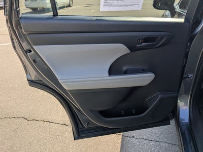 2023 Toyota Highlander LE