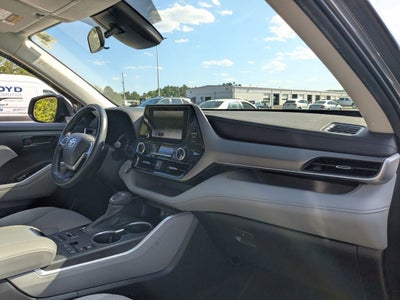 2023 Toyota Highlander LE