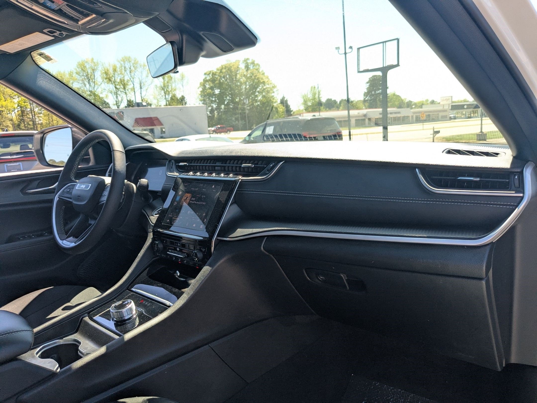 2025 Jeep Grand Cherokee L Laredo X 4x4