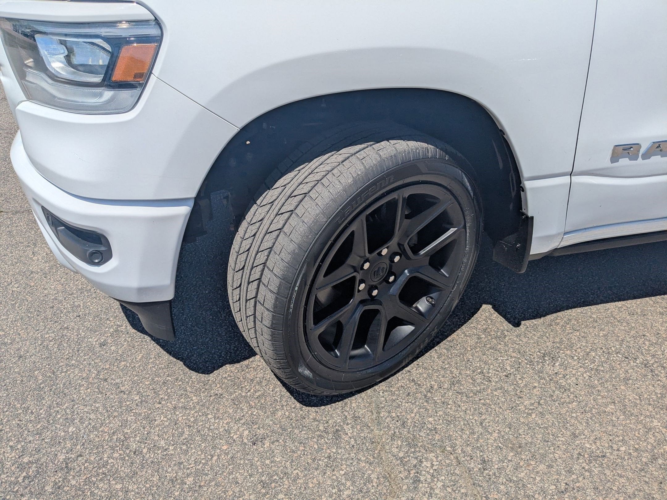 2023 RAM 1500 Laramie Crew Cab 4x4 5'7' Box