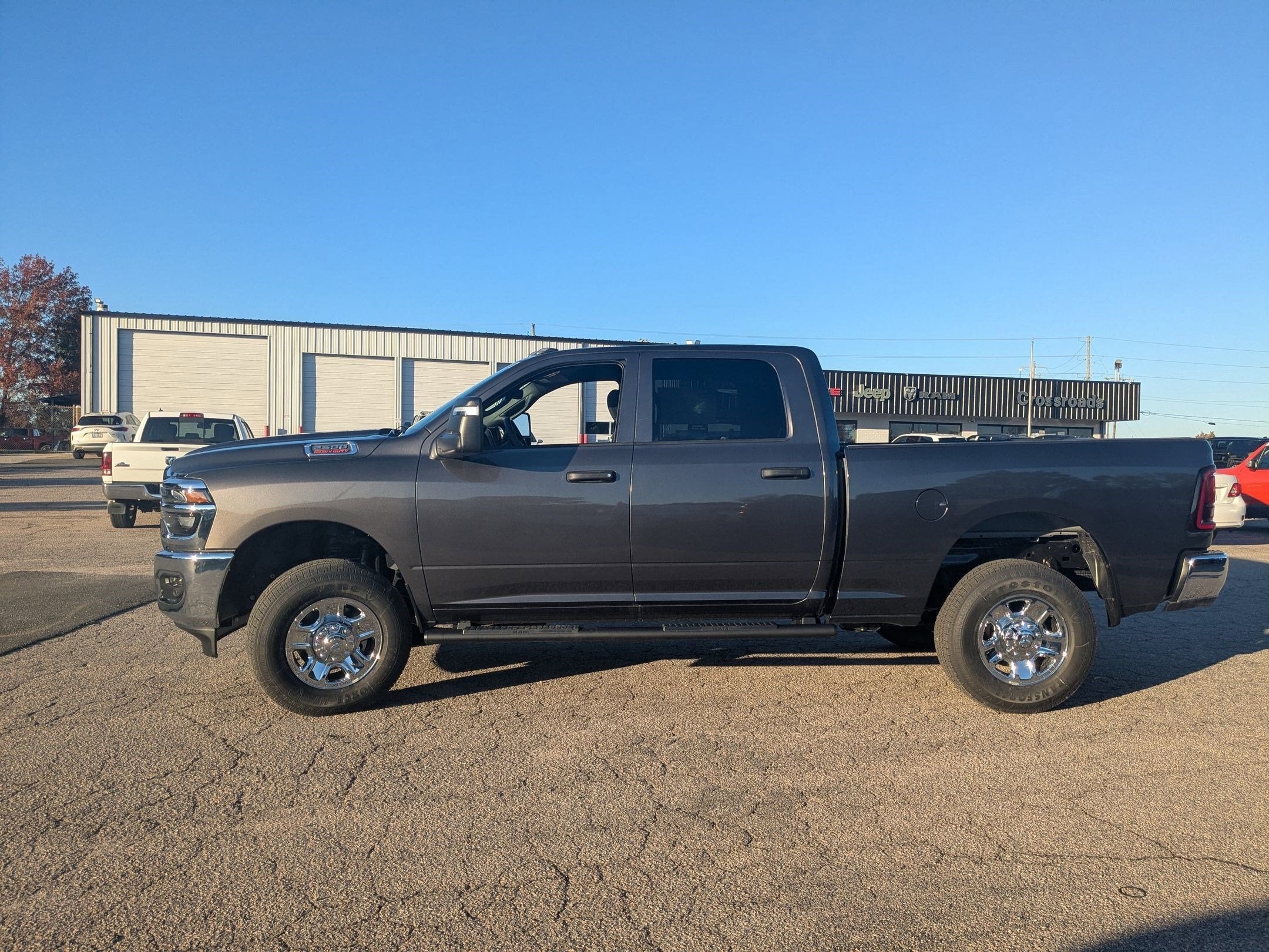 2026 RAM 2500 Tradesman Crew Cab 4x4 6'4' Box