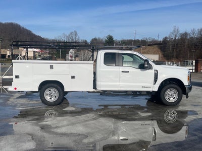 2026 Ford Super Duty F-350 SRW XL