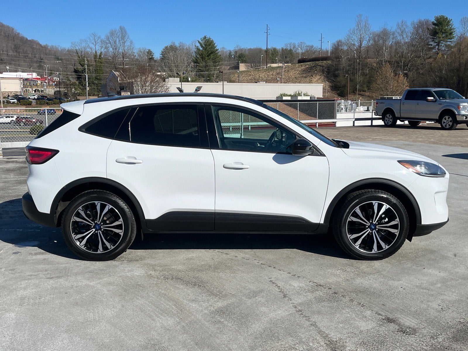 2022 Ford Escape SEL