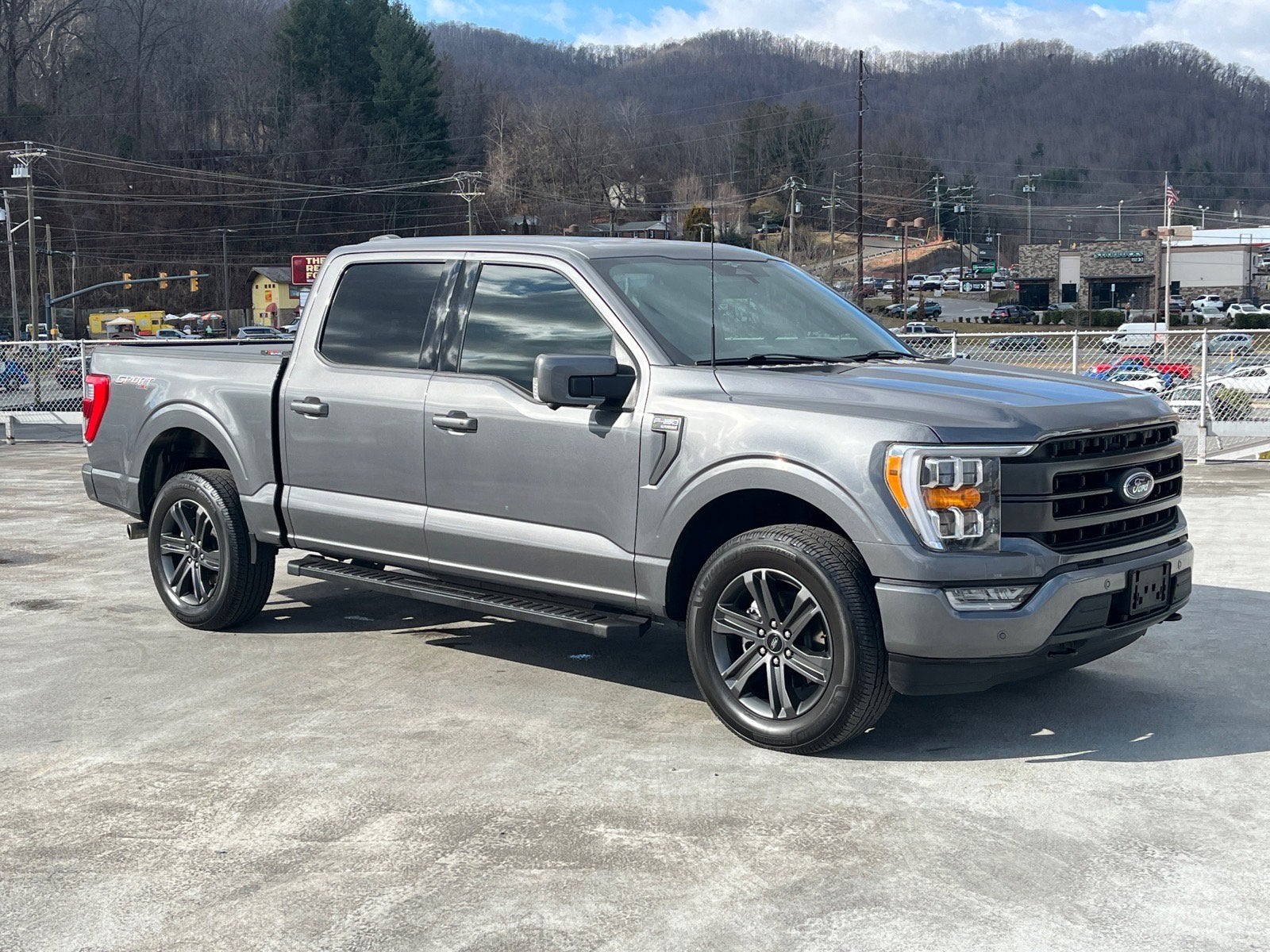2023 Ford F-150 LARIAT