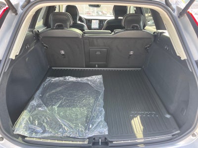 2024 Volvo XC60 Plus Dark Theme