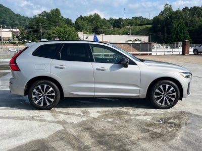 2024 Volvo XC60 Plus Dark Theme