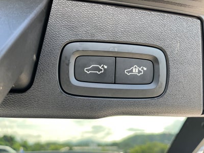2024 Volvo XC60 Plus Dark Theme