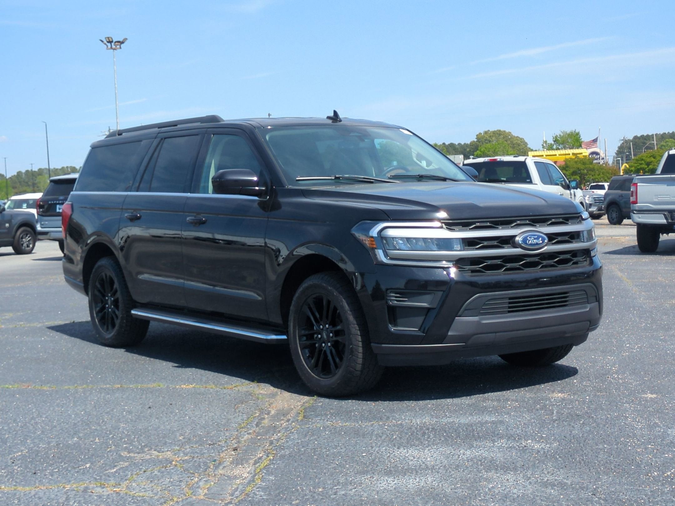 2023 Ford Expedition Max XLT