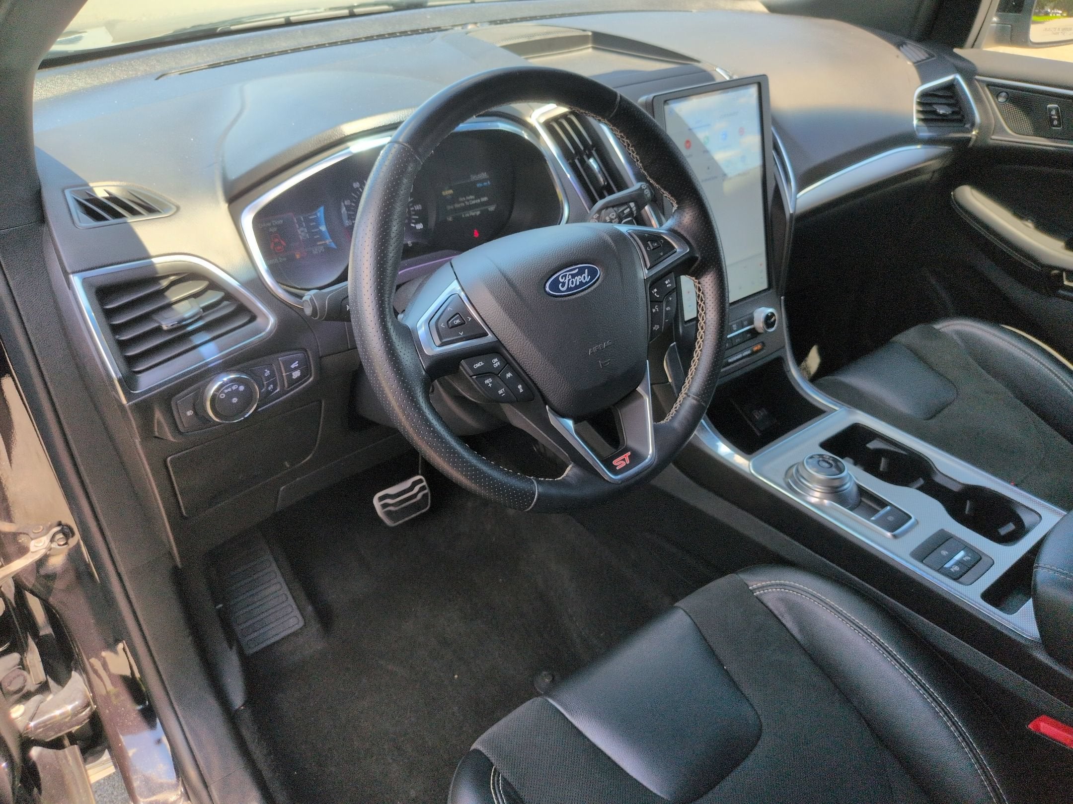 2021 Ford Edge ST