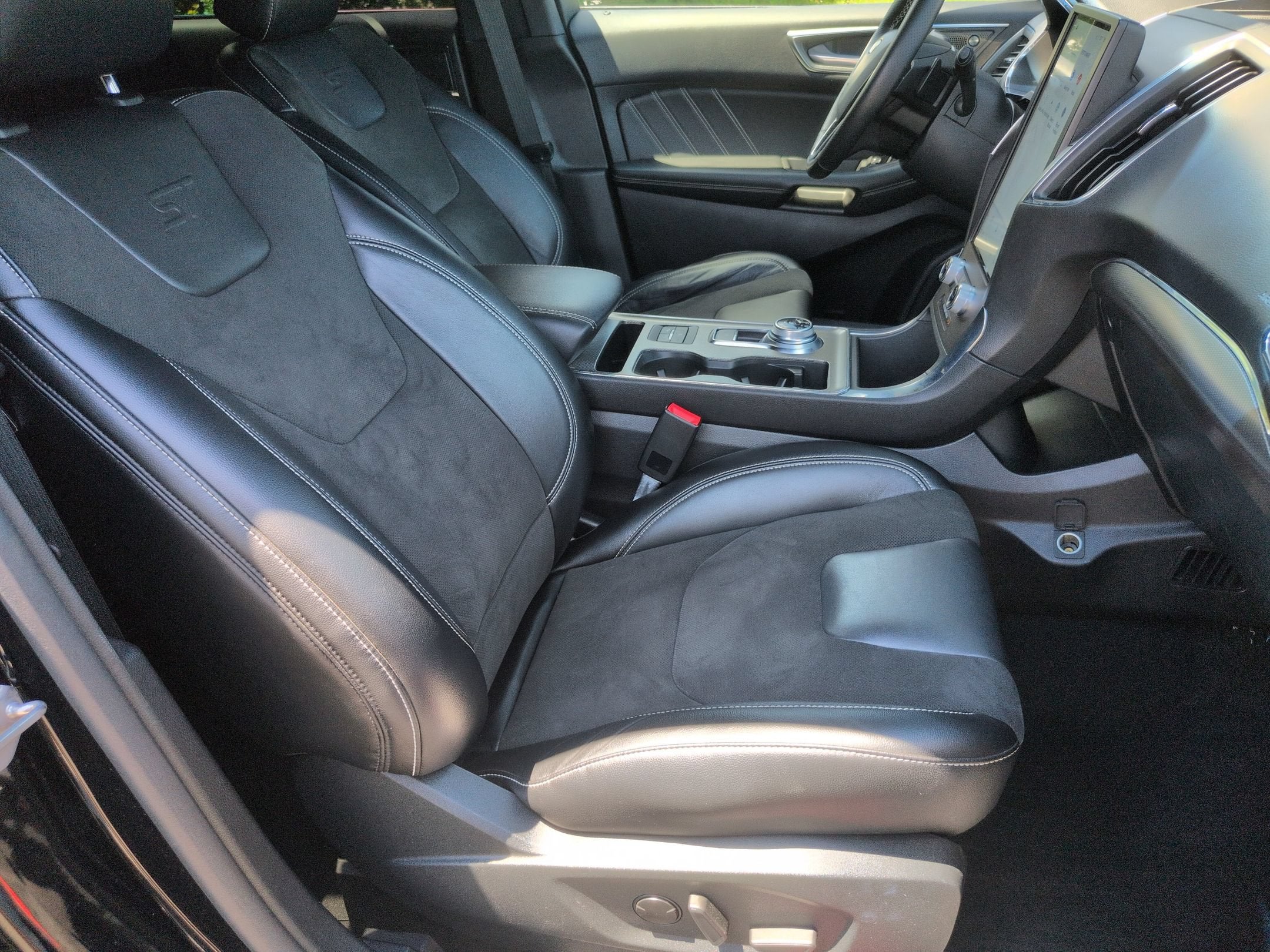 2021 Ford Edge ST