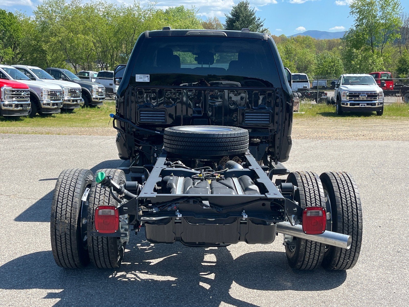 2026 Ford Super Duty F-450 DRW Lariat DRW