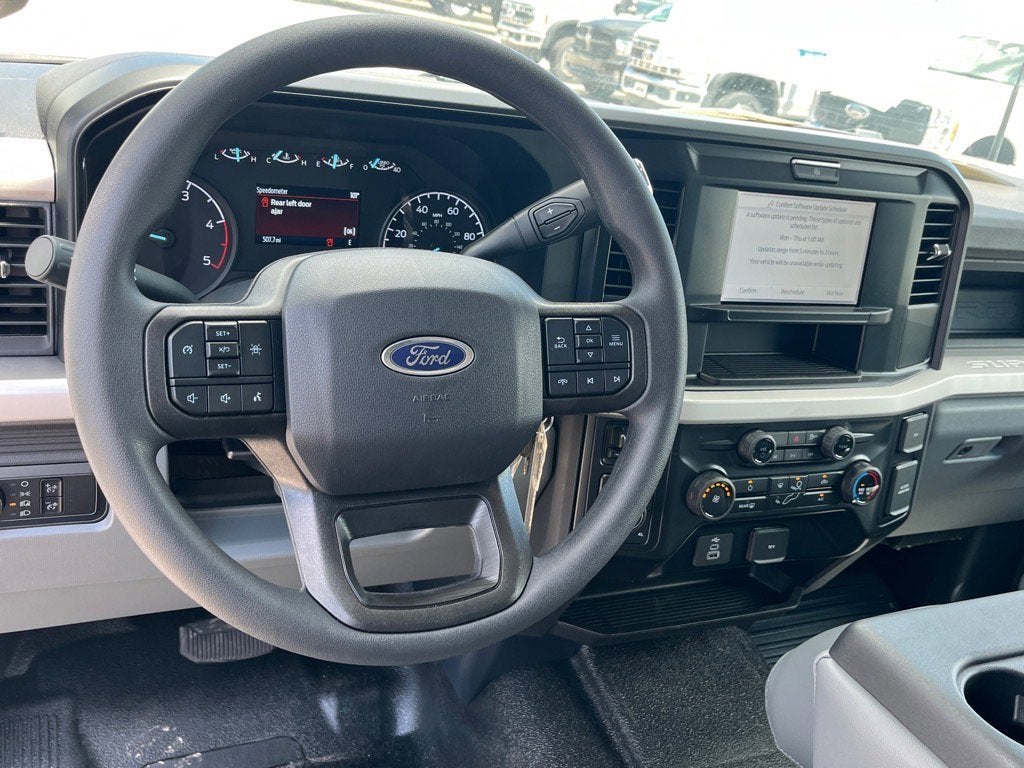 2025 Ford Super Duty F-550 DRW XL DRW