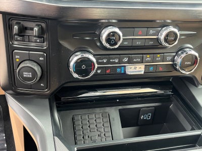 2026 Ford Super Duty F-350 DRW Lariat DRW