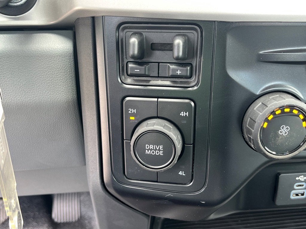 2025 Ford Super Duty F-600 DRW XL