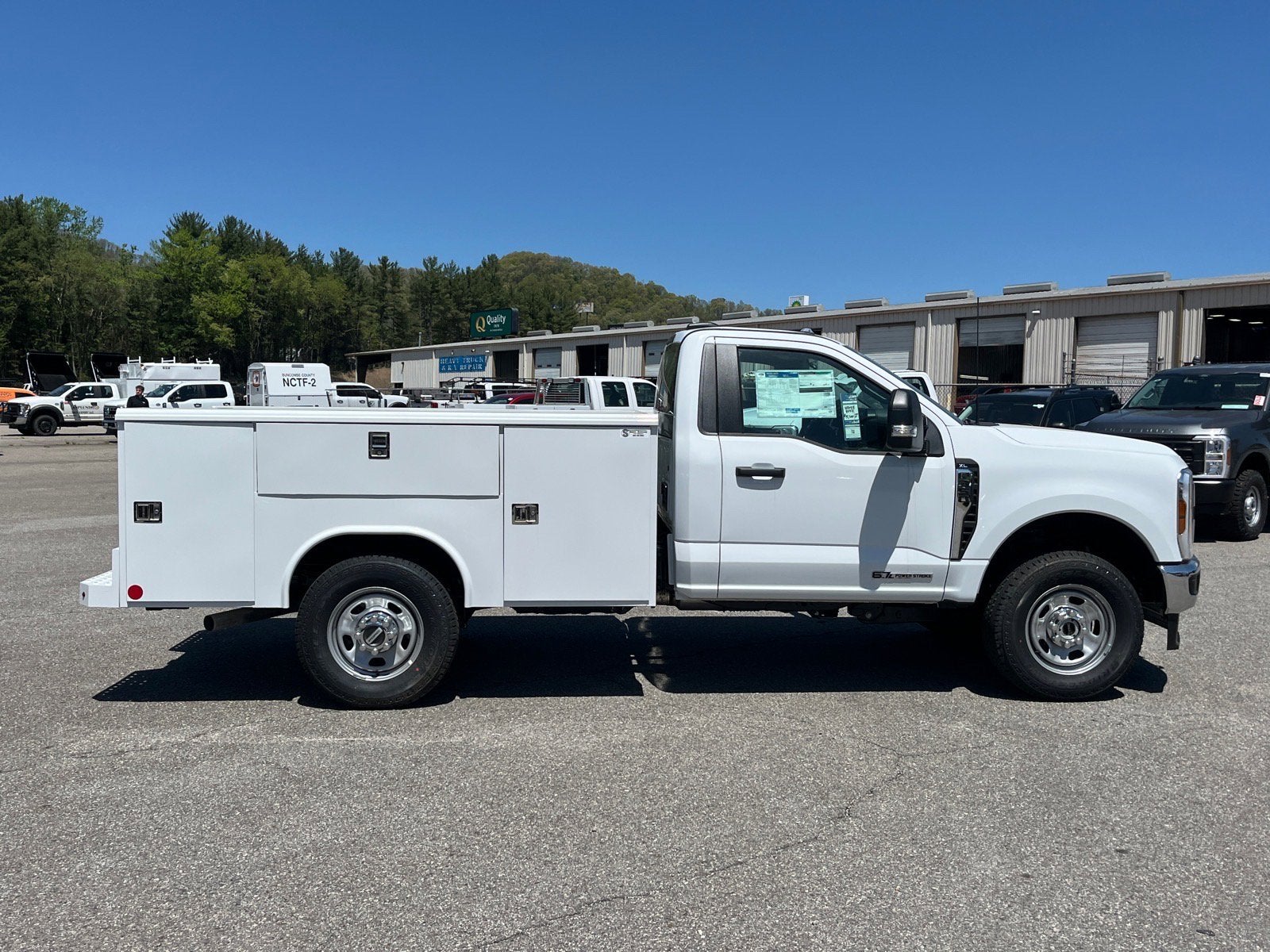 2026 Ford Super Duty F-350 SRW XL