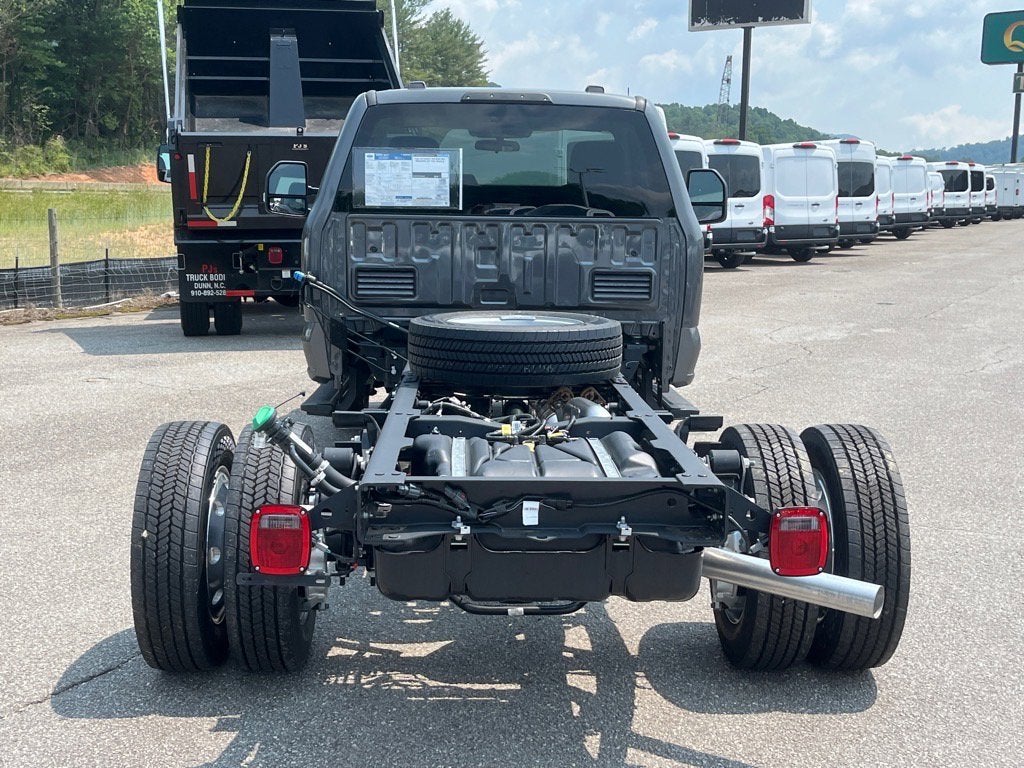 2025 Ford Super Duty F-450 DRW XLT DRW