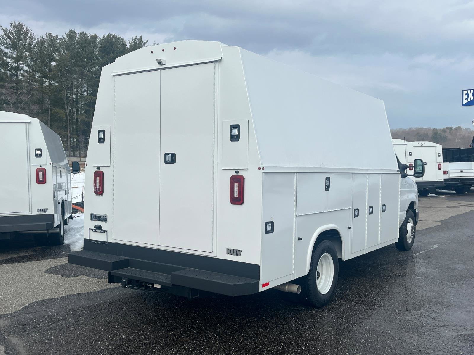 2026 Ford E-Series Cutaway Base Cutaway