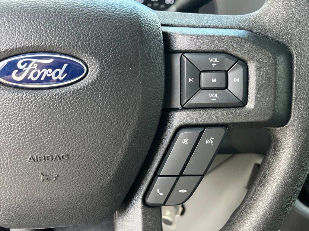 2025 Ford E-Series Cutaway E-350 SRW