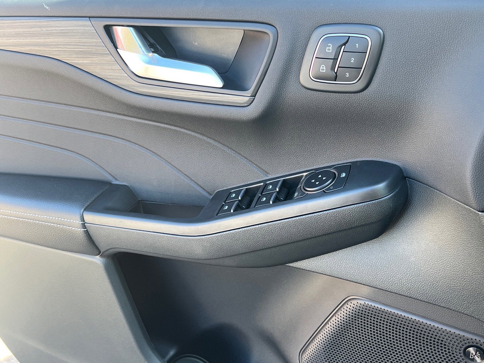 2026 Ford Escape Platinum