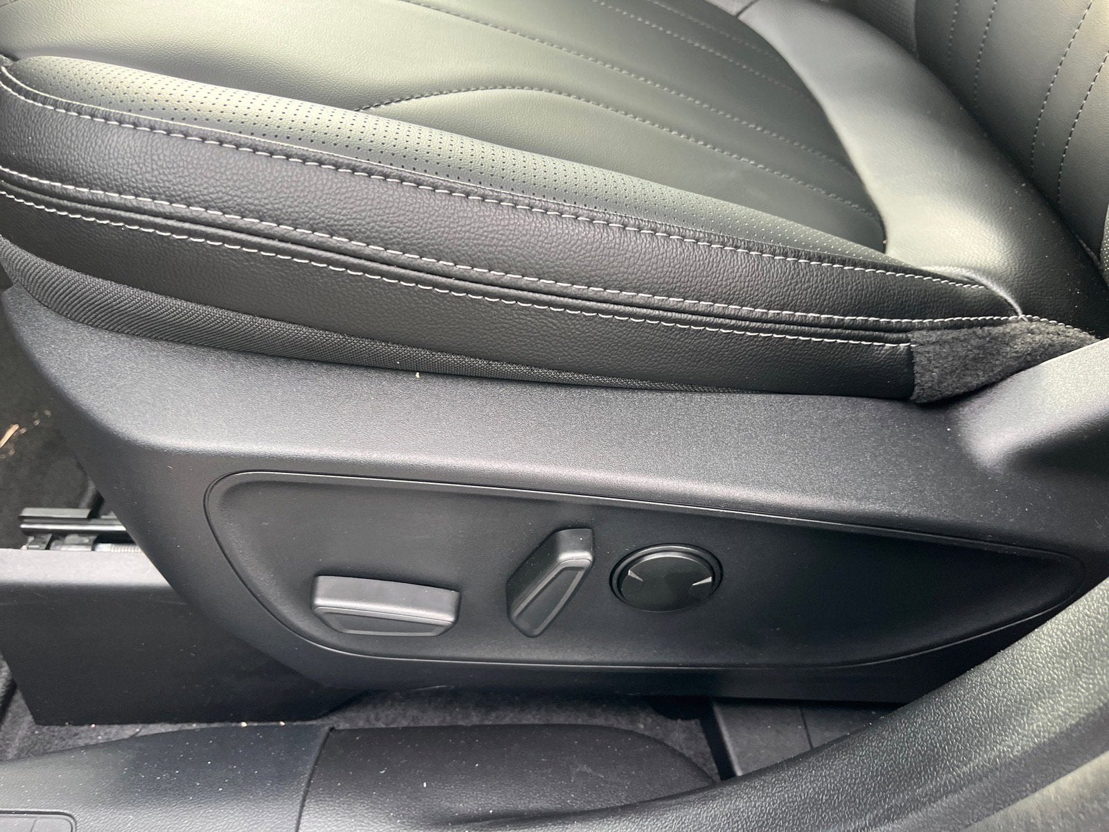 2026 Ford Escape Platinum