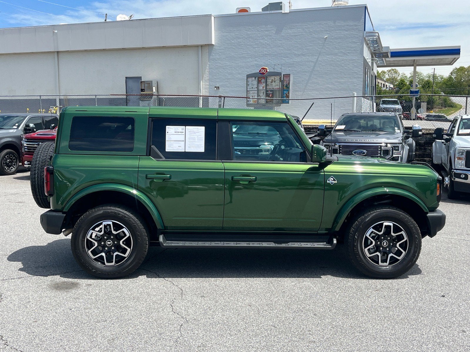 2025 Ford Bronco Outer Banks