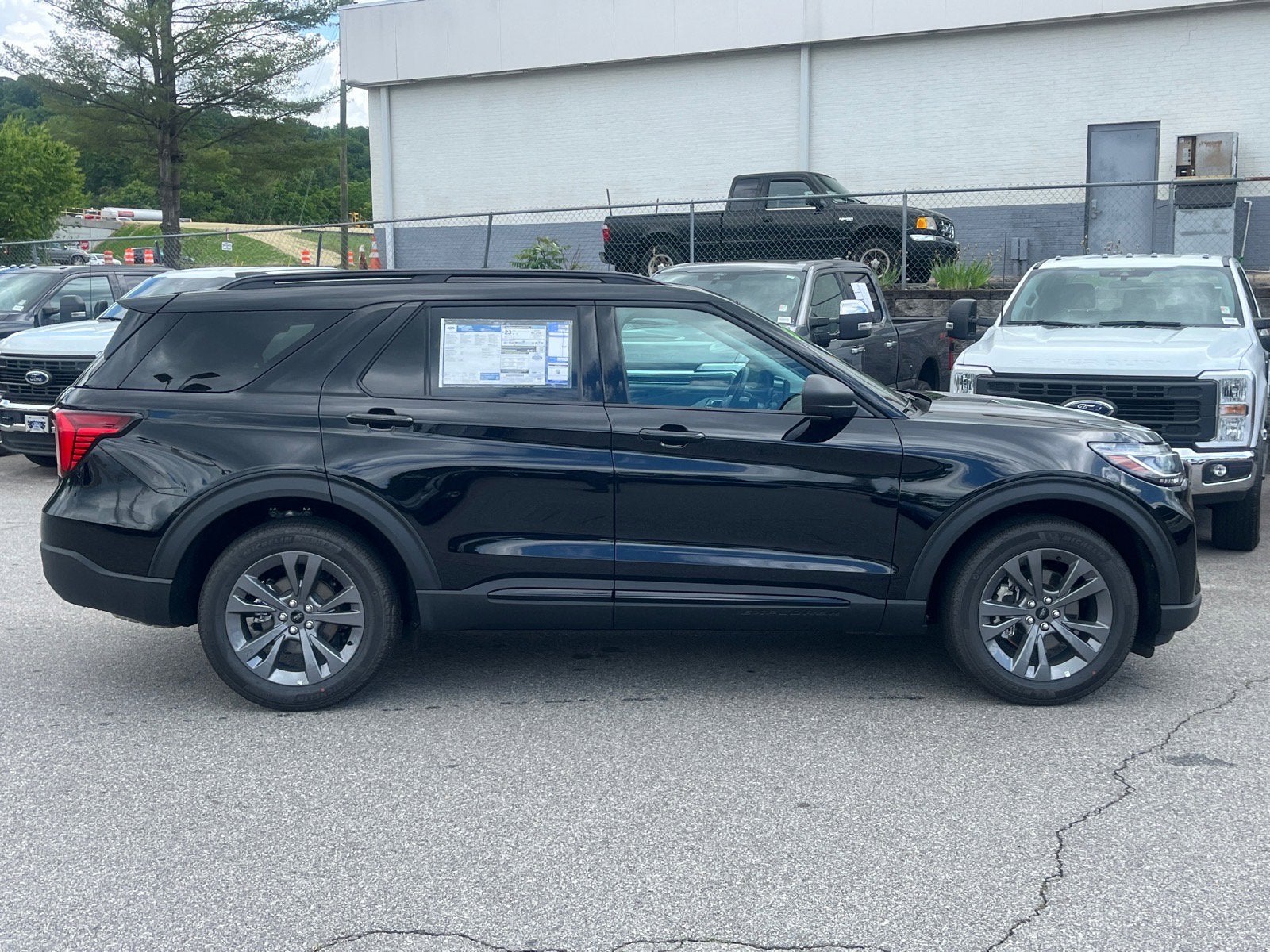 2026 Ford Explorer Active w/200A Pkg