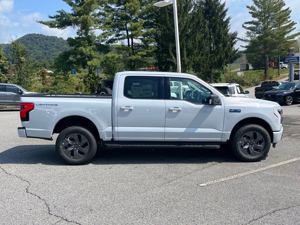 2025 Ford F-150 Lightning Flash