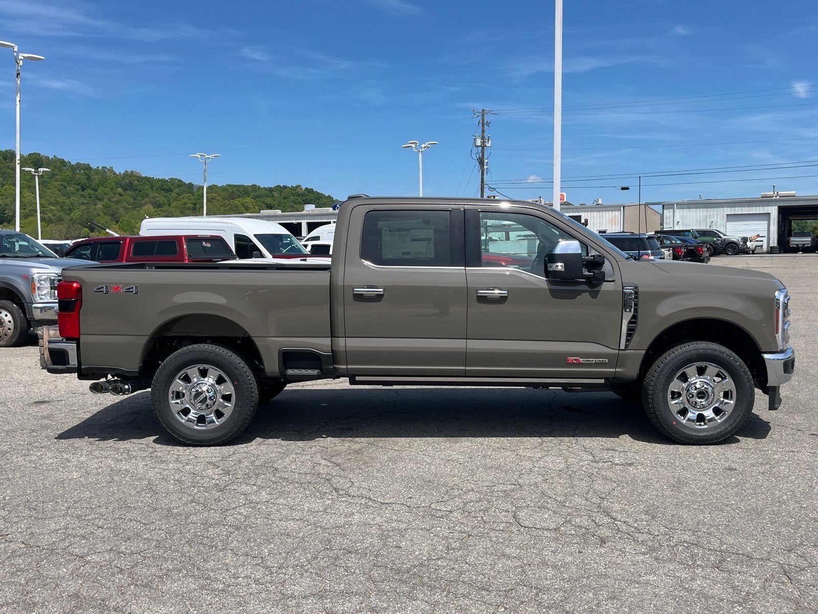 2026 Ford Super Duty F-250 SRW LARIAT
