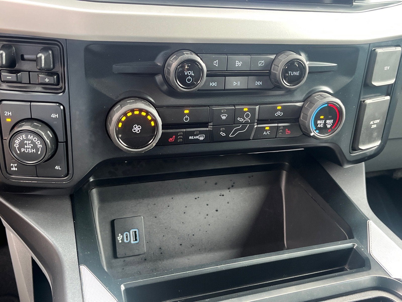 2023 Ford Super Duty F-250 SRW XLT