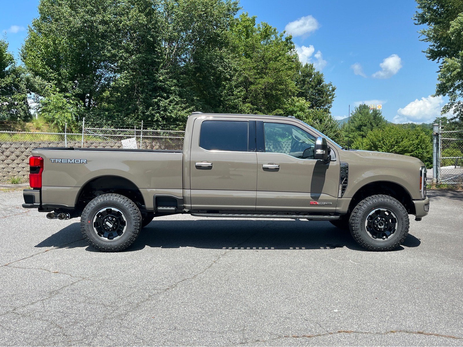 2026 Ford Super Duty F-350 SRW Platinum