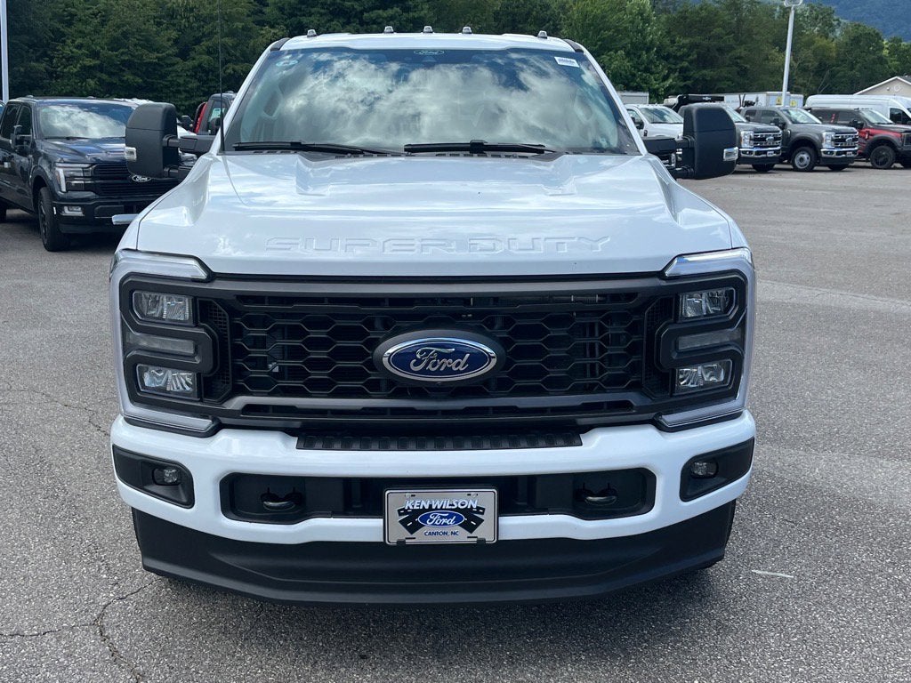 2025 Ford Super Duty F-350 SRW XL