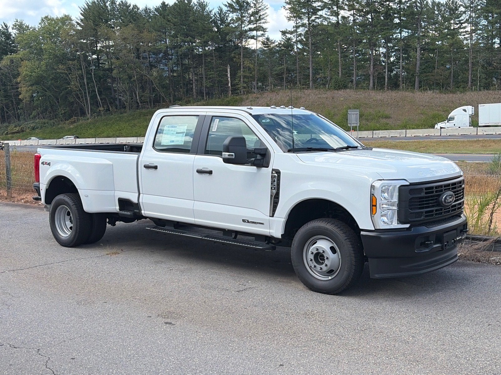 2026 Ford Super Duty F-350 DRW XL