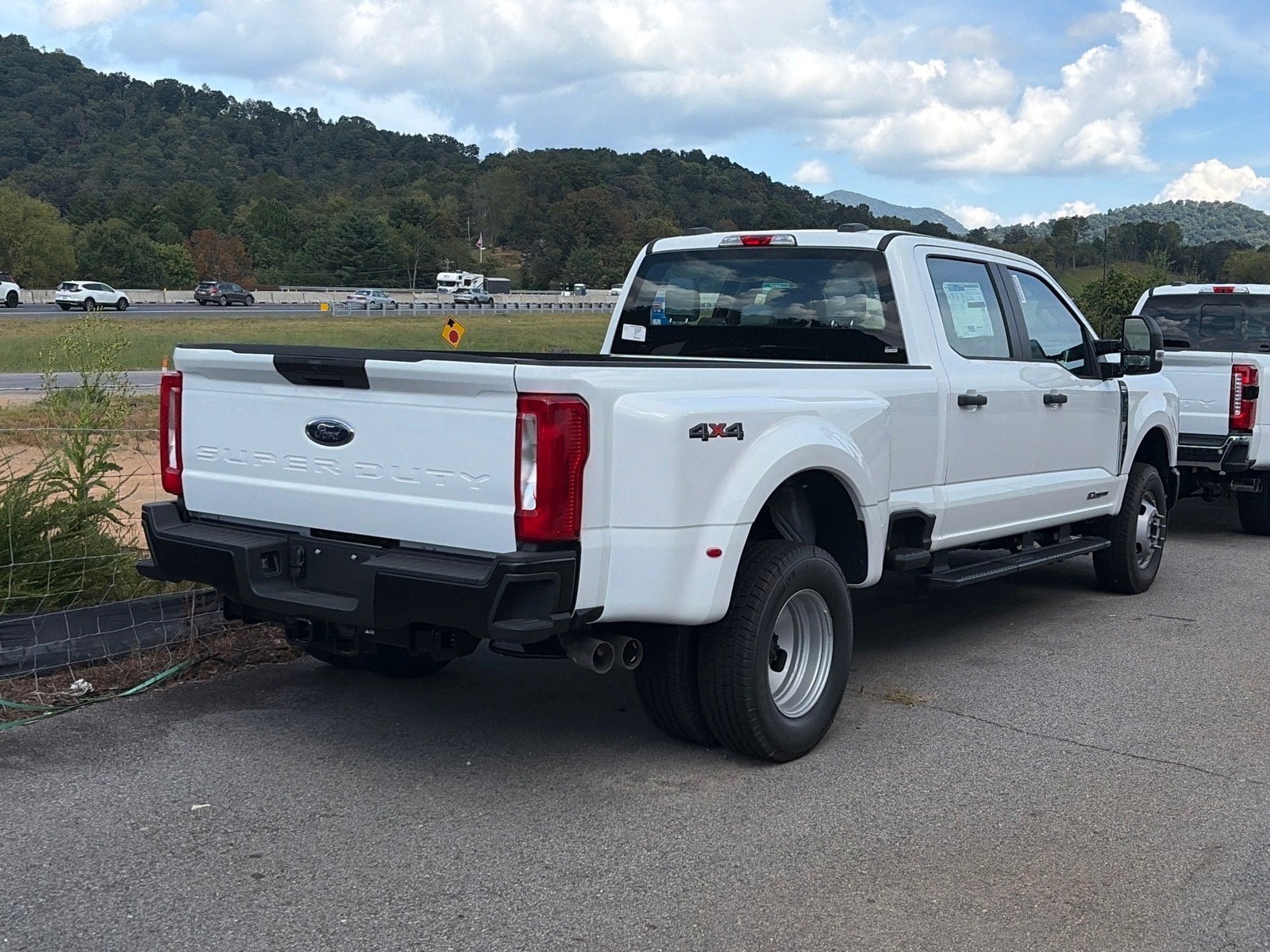 2026 Ford Super Duty F-350 DRW XL