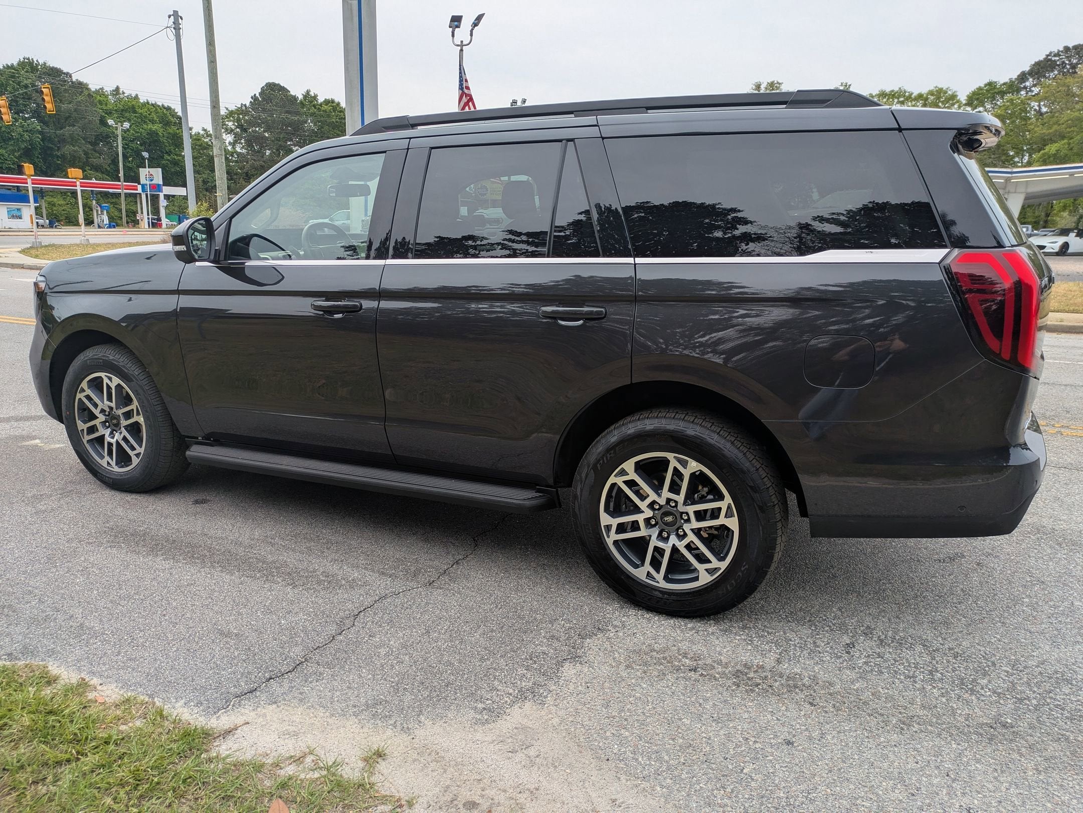 2025 Ford Expedition Active