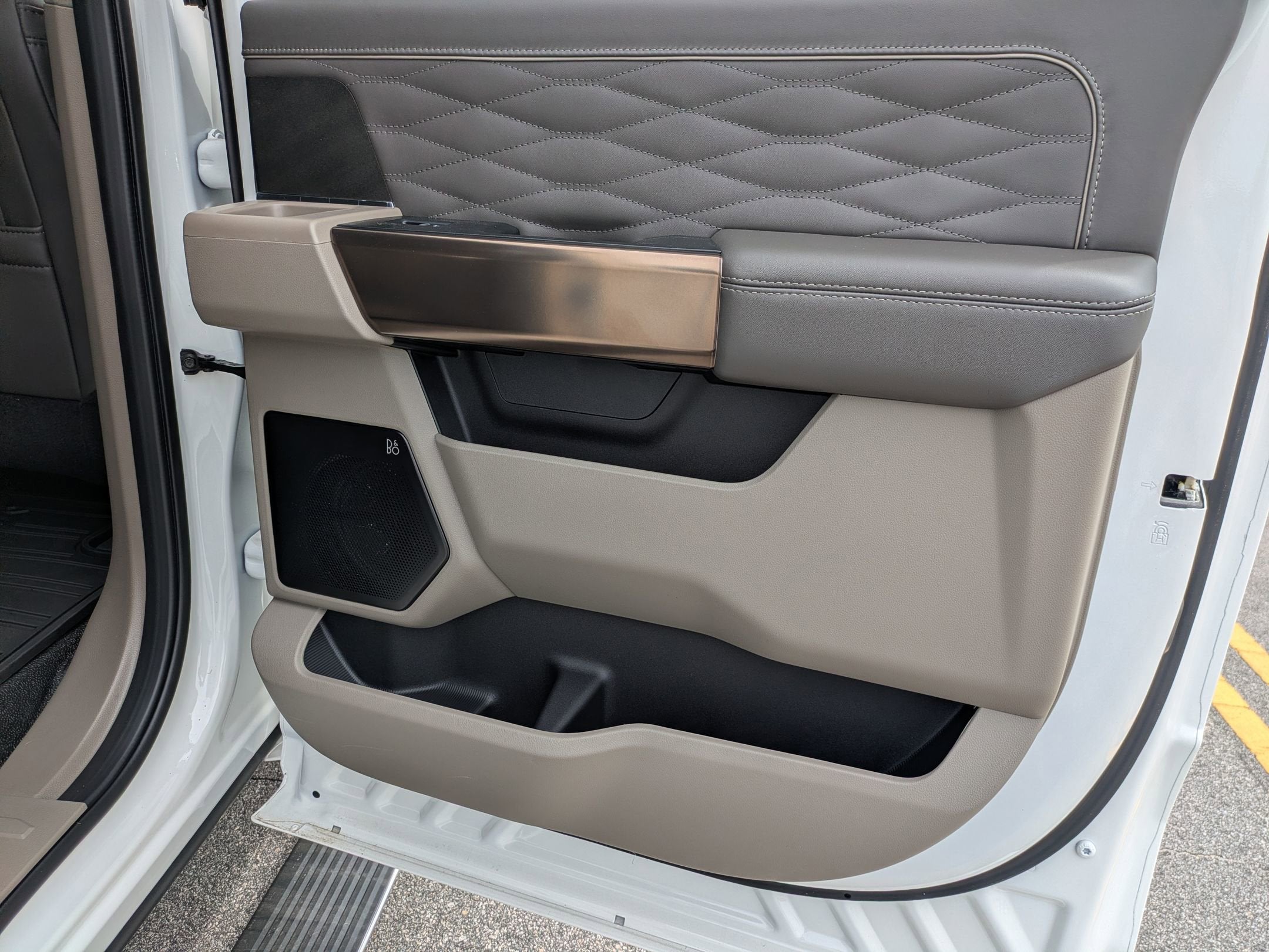 2026 Ford Super Duty F-350 DRW Platinum