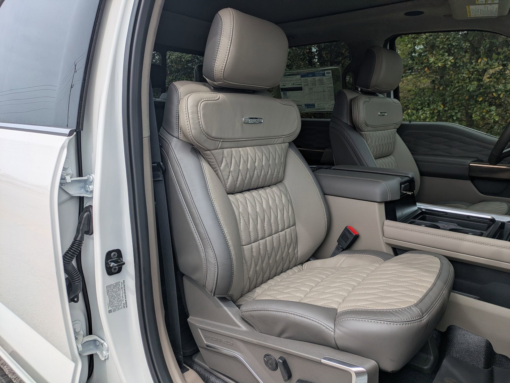 2026 Ford Super Duty F-350 DRW Platinum