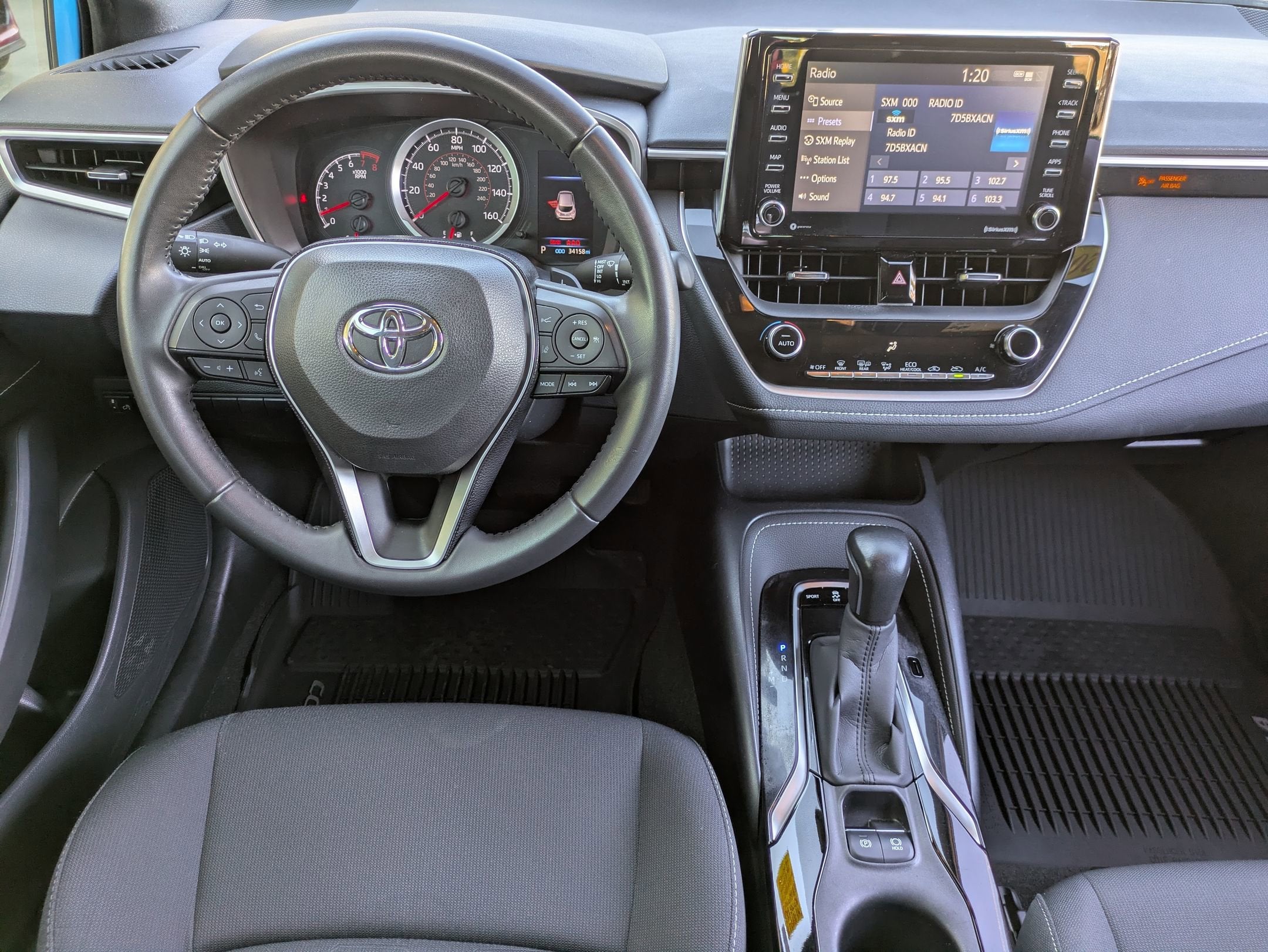 2020 Toyota Corolla Hatchback SE