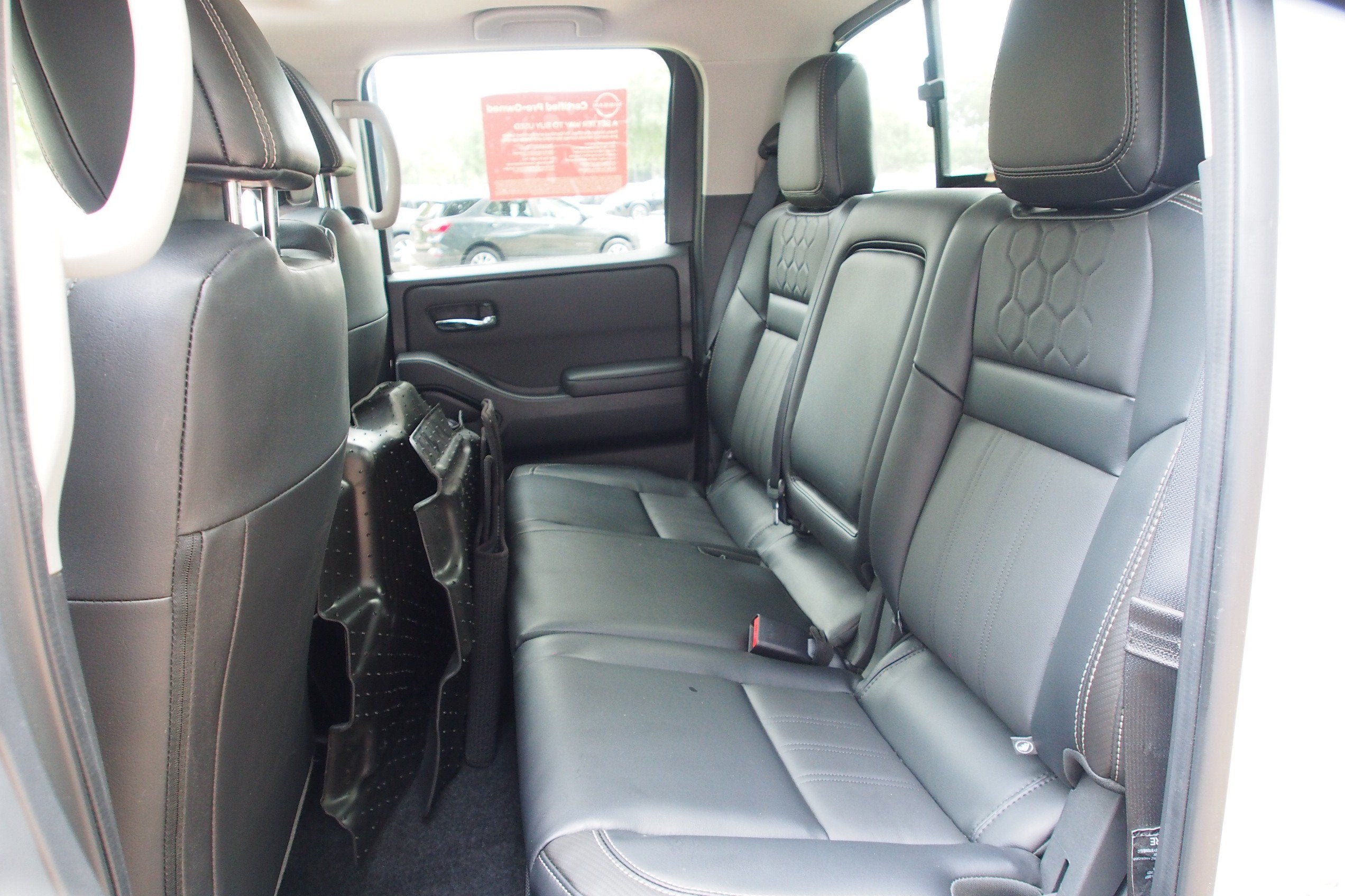 2024 Nissan Frontier SL