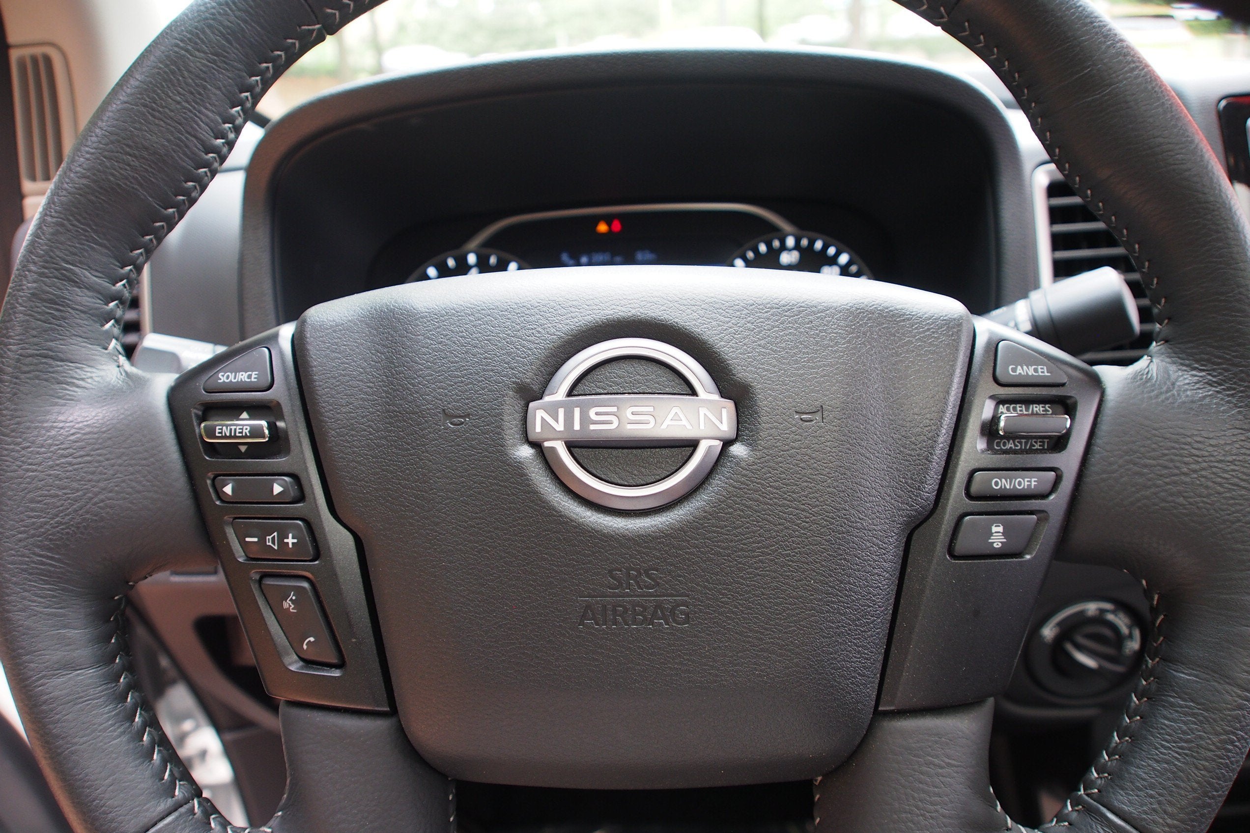 2024 Nissan Frontier SL