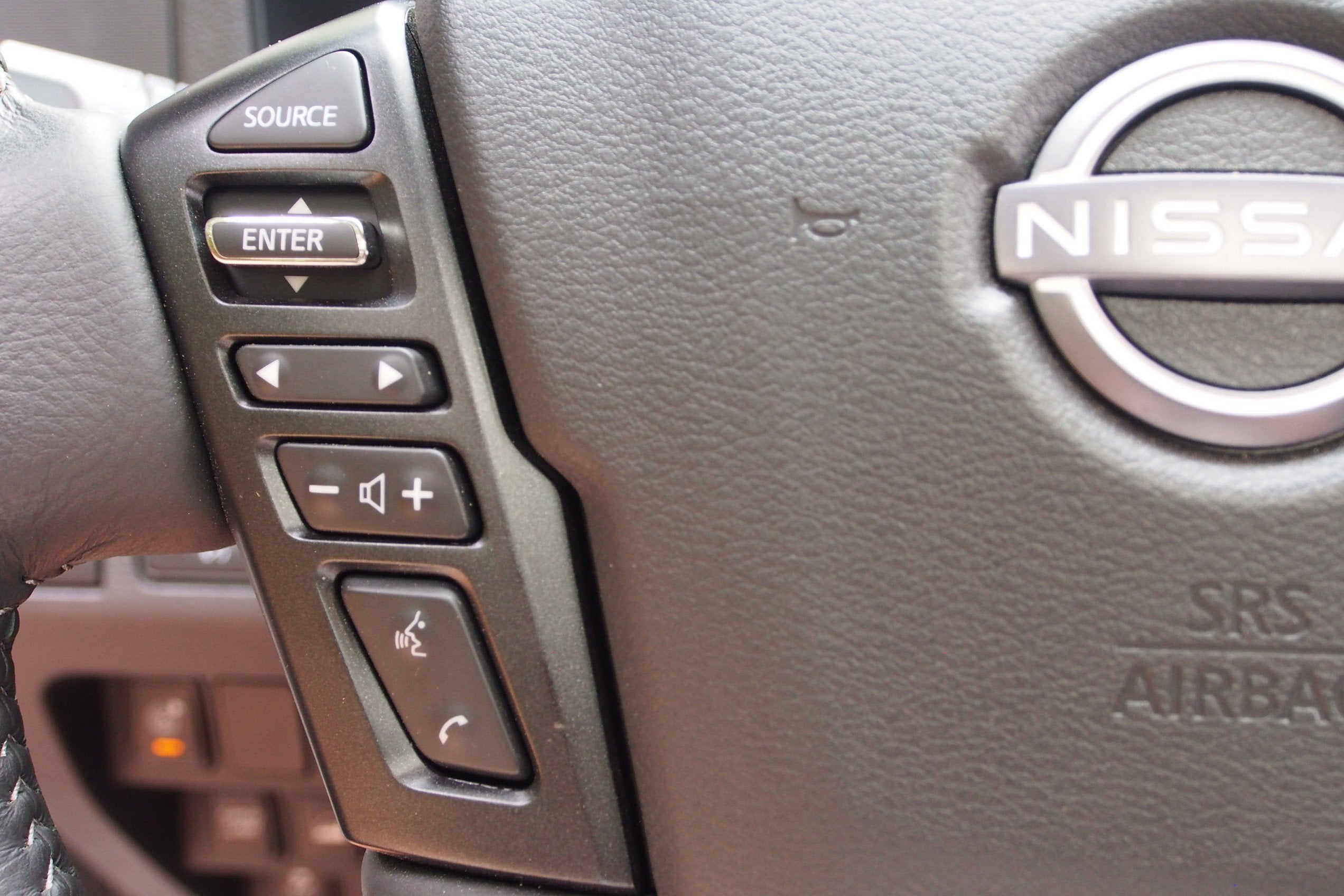 2024 Nissan Frontier SL