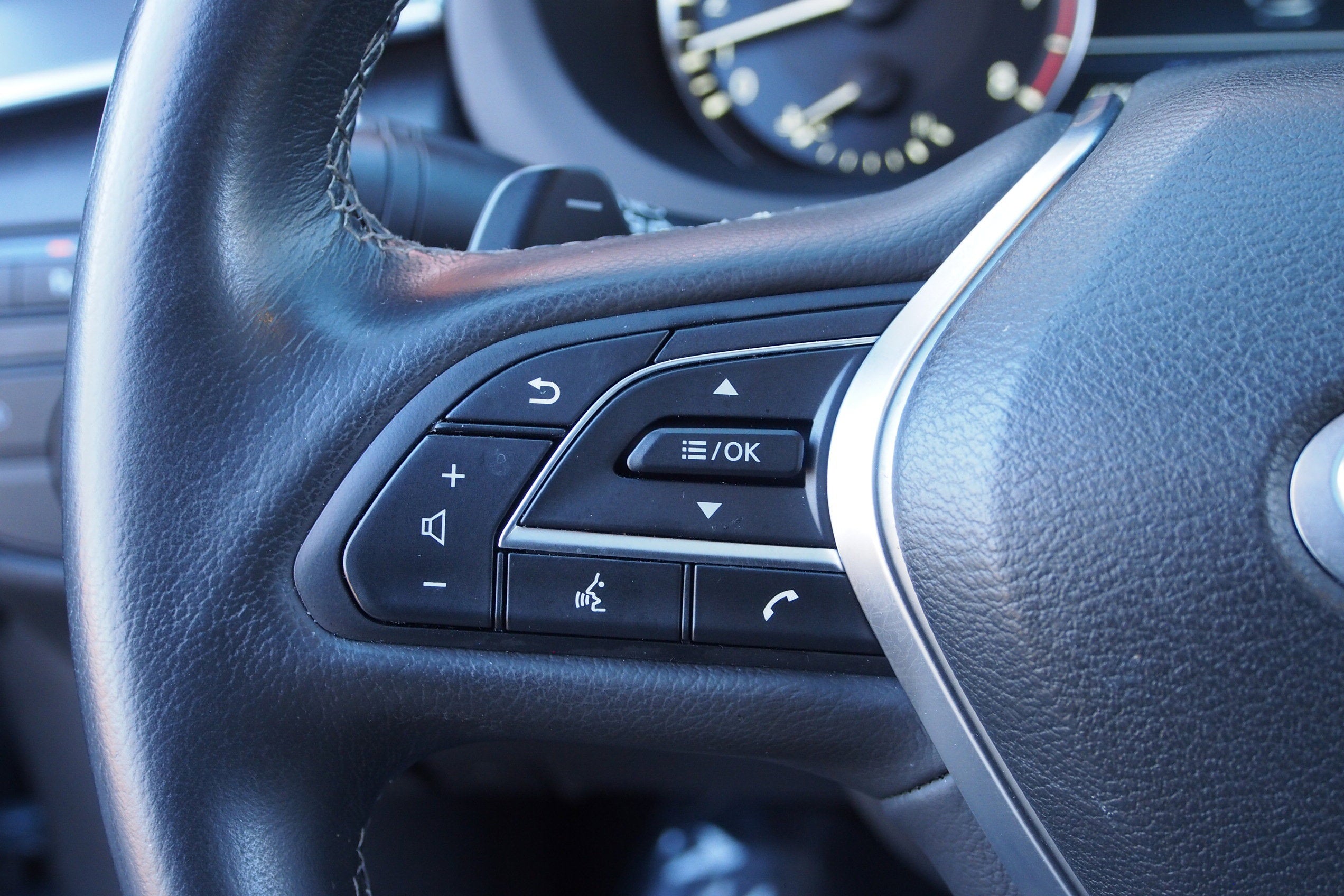 2022 INFINITI QX50 LUXE