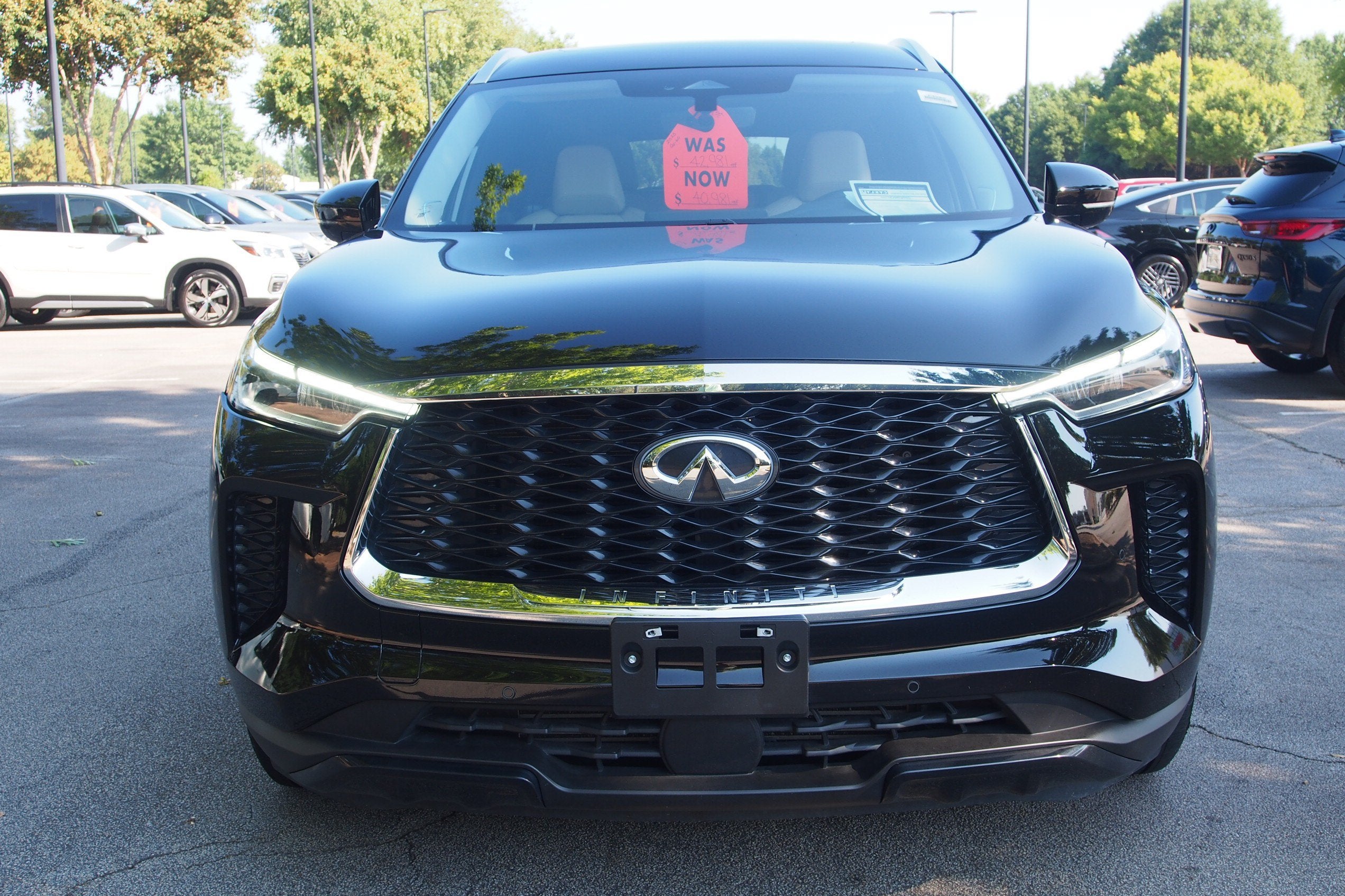 2025 INFINITI QX60 LUXE