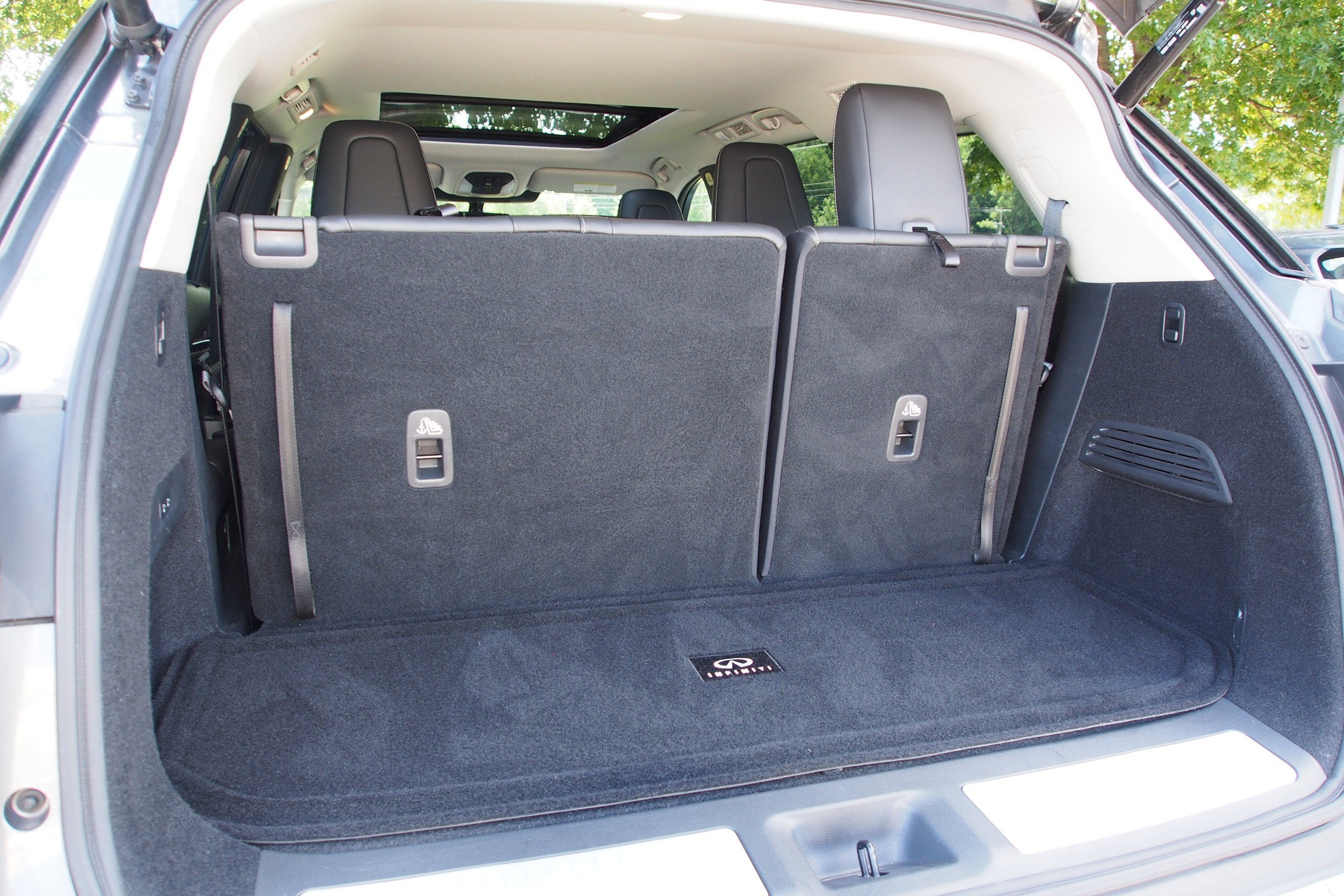 2022 INFINITI QX60 SENSORY