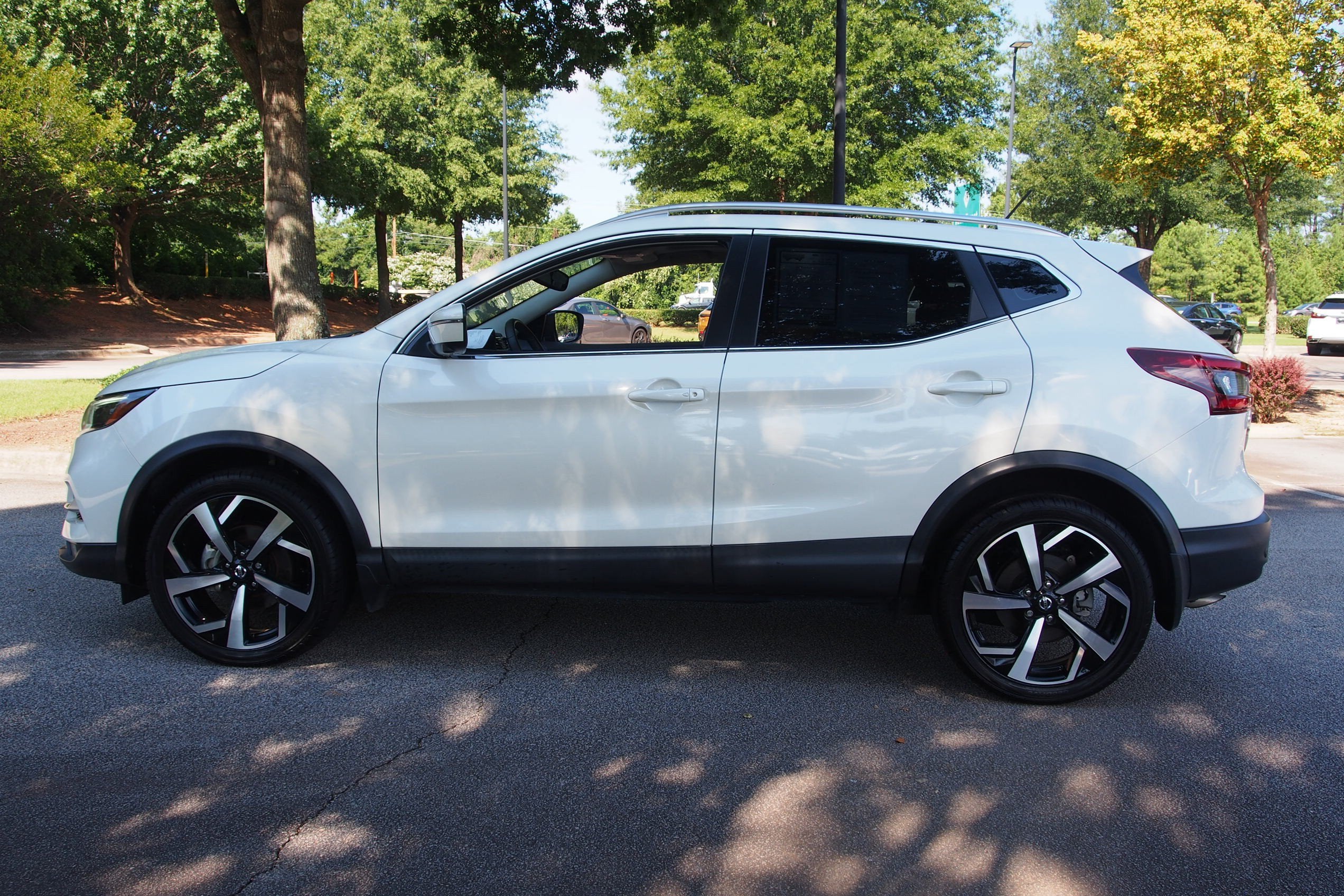 2022 Nissan Rogue Sport SL