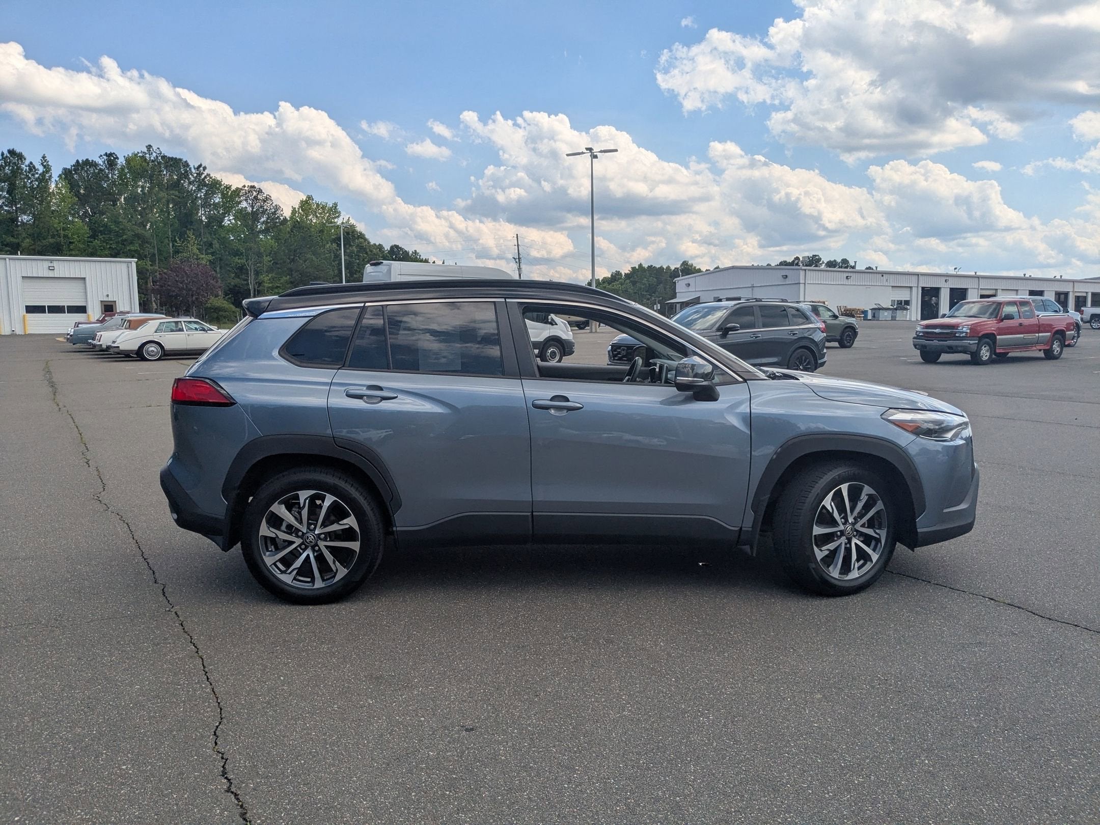 2023 Toyota Corolla Cross XLE