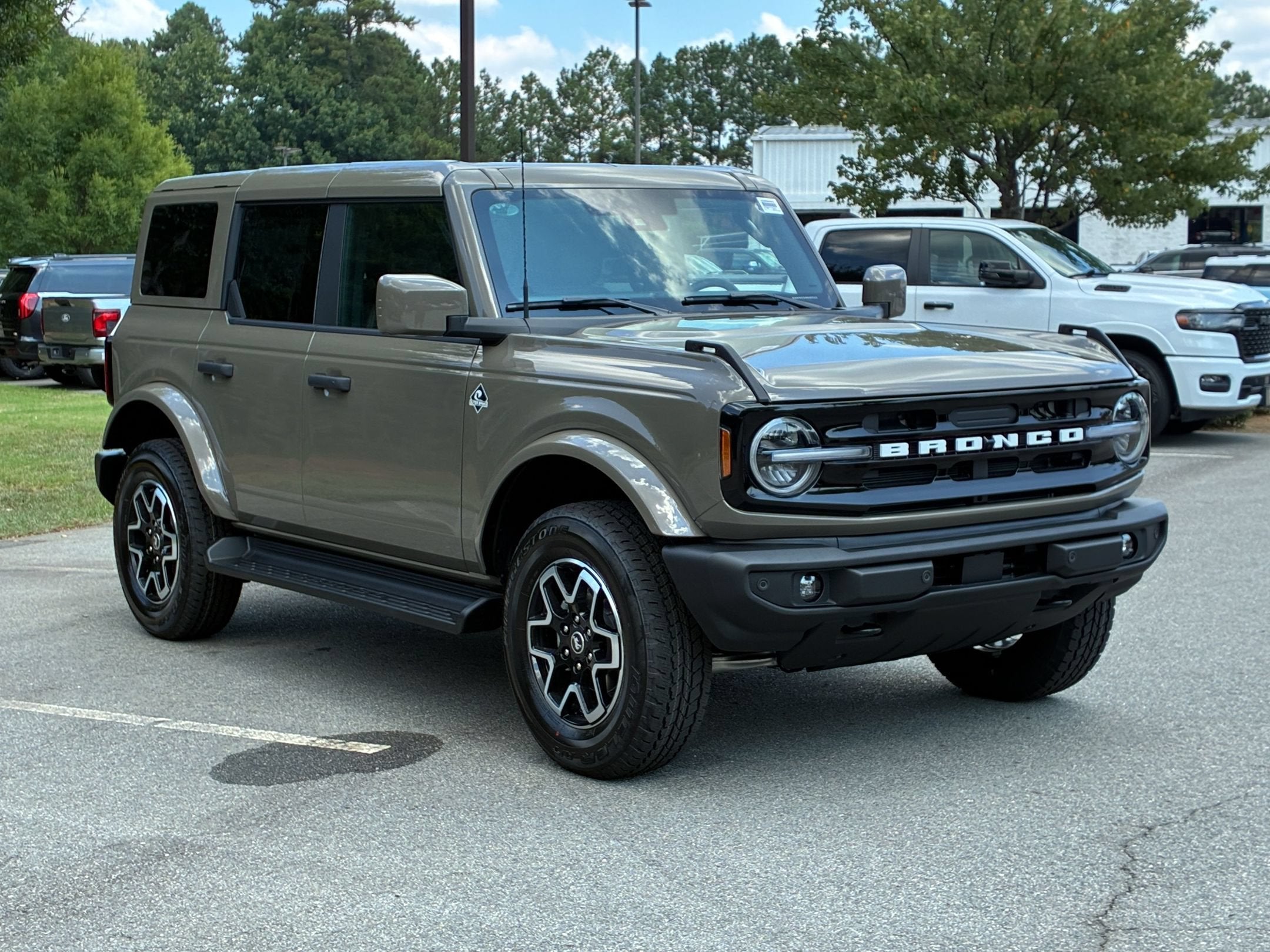 2026 Ford Bronco Outer Banks